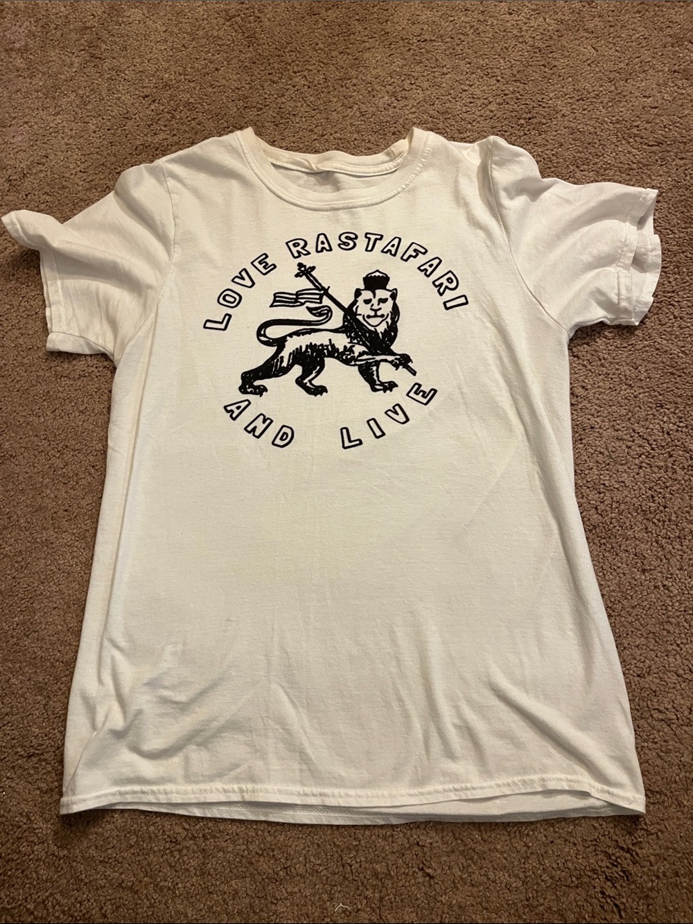 White Short Sleeve Graphic Tee with 'Love Rastafari and Live' Lion Print